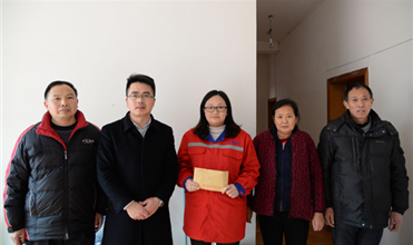 寒冬走访送温暖 浓浓情意暖人心 918博天娱乐集团公司开展“送温暖”慰问活动